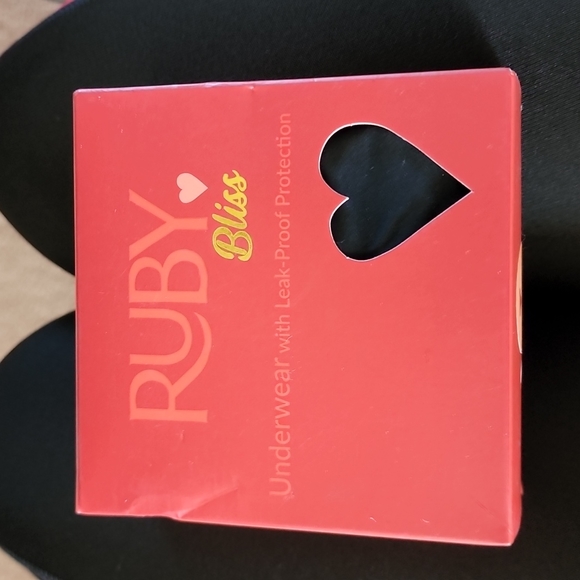 Ruby Bliss - Picture 1 of 4